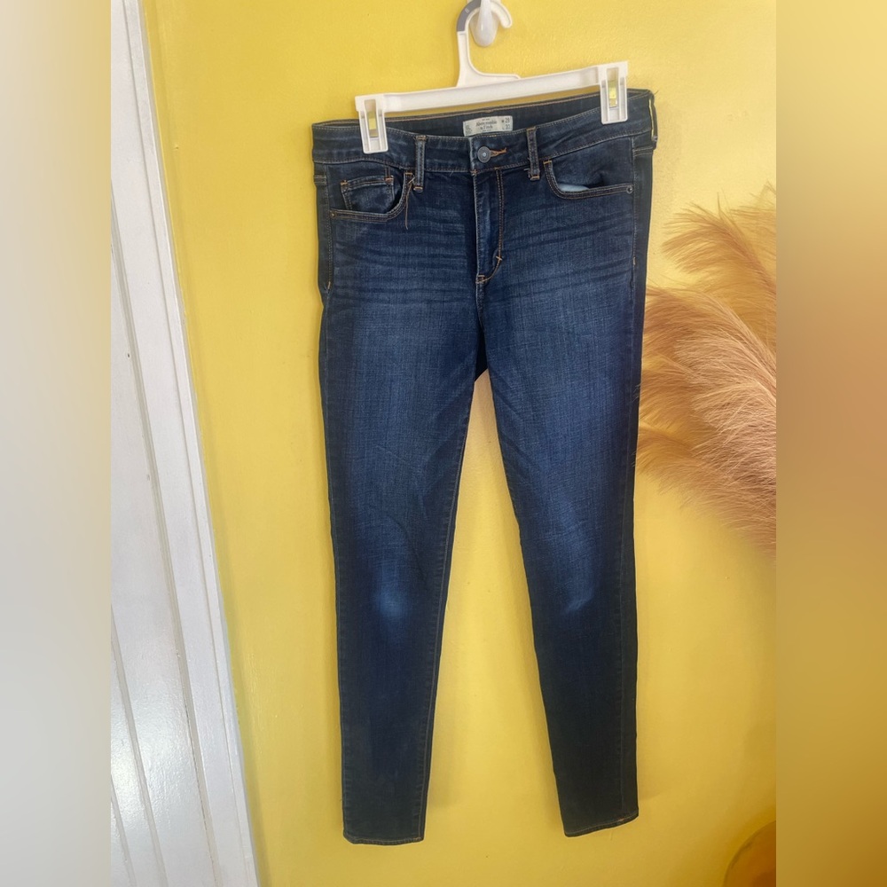Abercrombie & Fitch Dark Wash Skinny Jeans